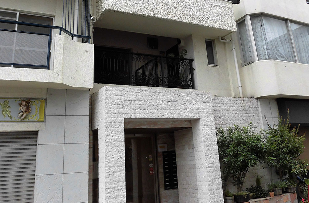 メトロハイツ今里 2階